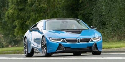 BMW i8 Specs on display as the driver accelerates from 0-60 in under 4 seconds.